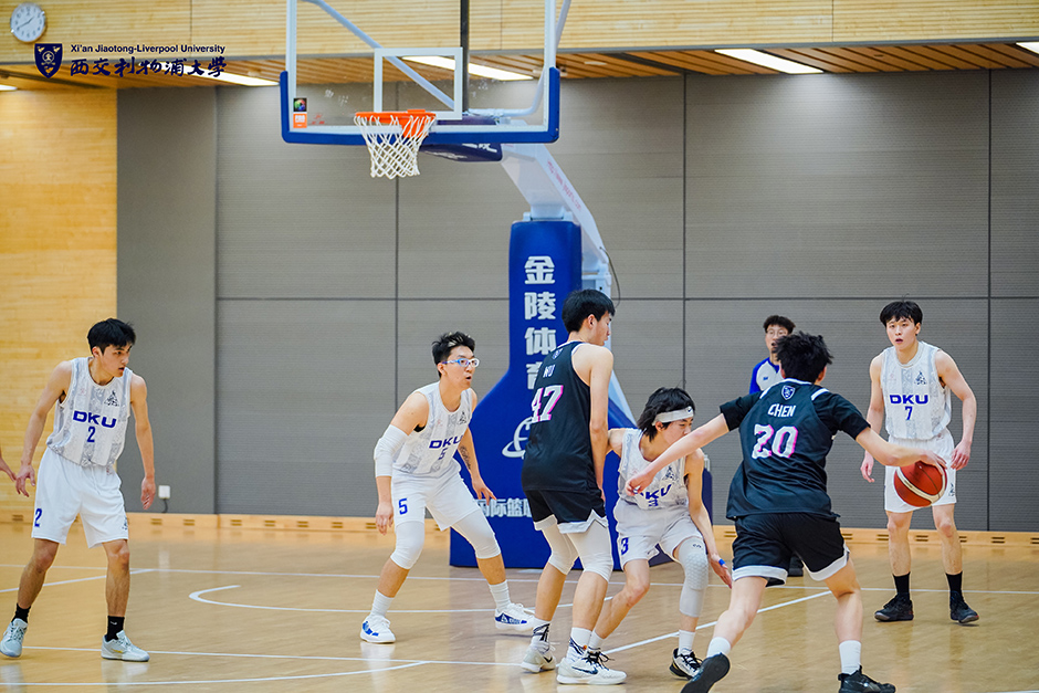 通过相对